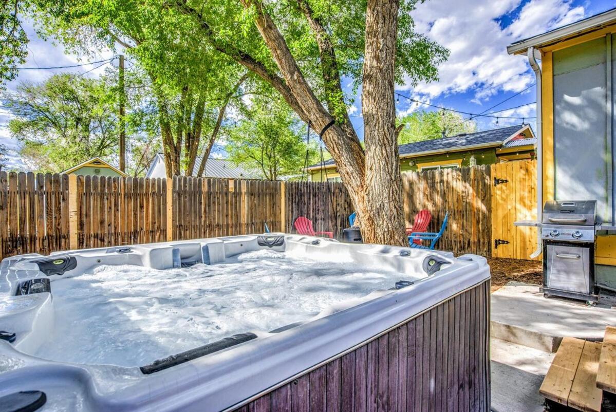 The Vibrant Victorian Hot Tub & Fire Pit In Occ Villa Колорадо Спрингс Екстериор снимка