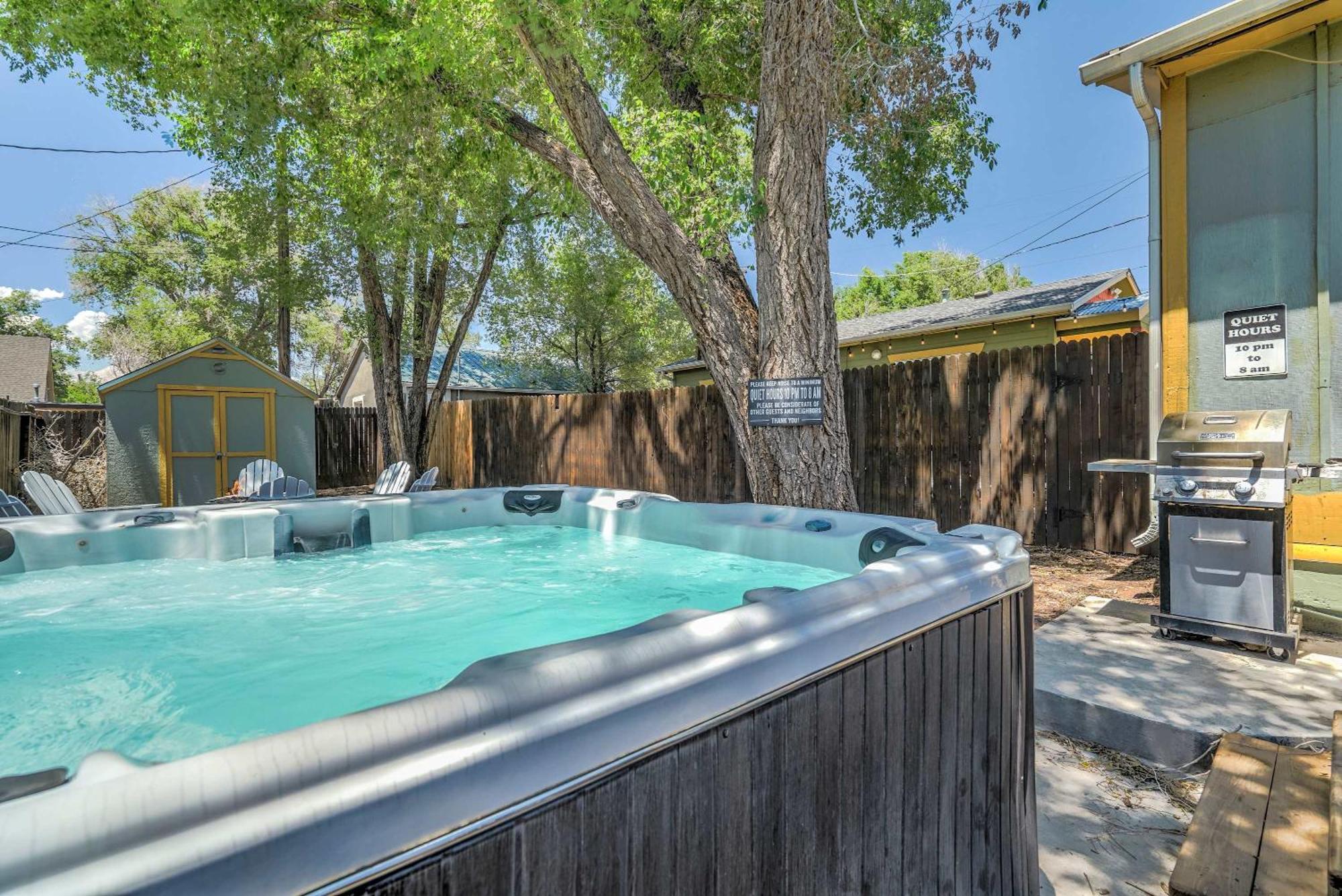 The Vibrant Victorian Hot Tub & Fire Pit In Occ Villa Колорадо Спрингс Екстериор снимка
